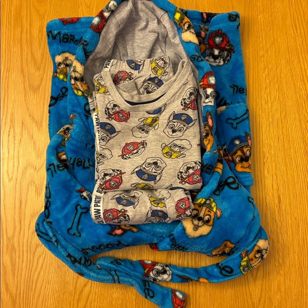 Paw Patrol Sleep Bundle - Robe & PJs - age 5-6 years